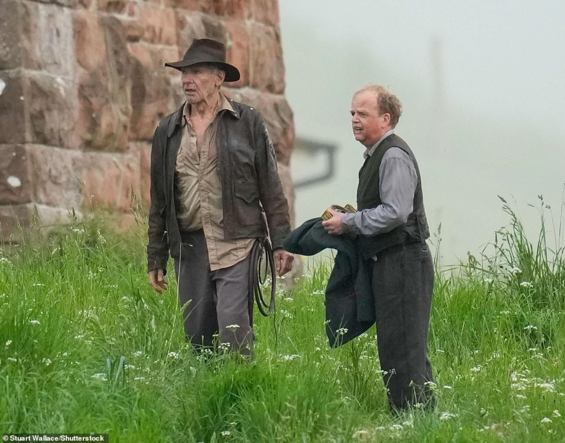 2021-6-harrison-ford-toby-jones-set-indiana-jones-5-01