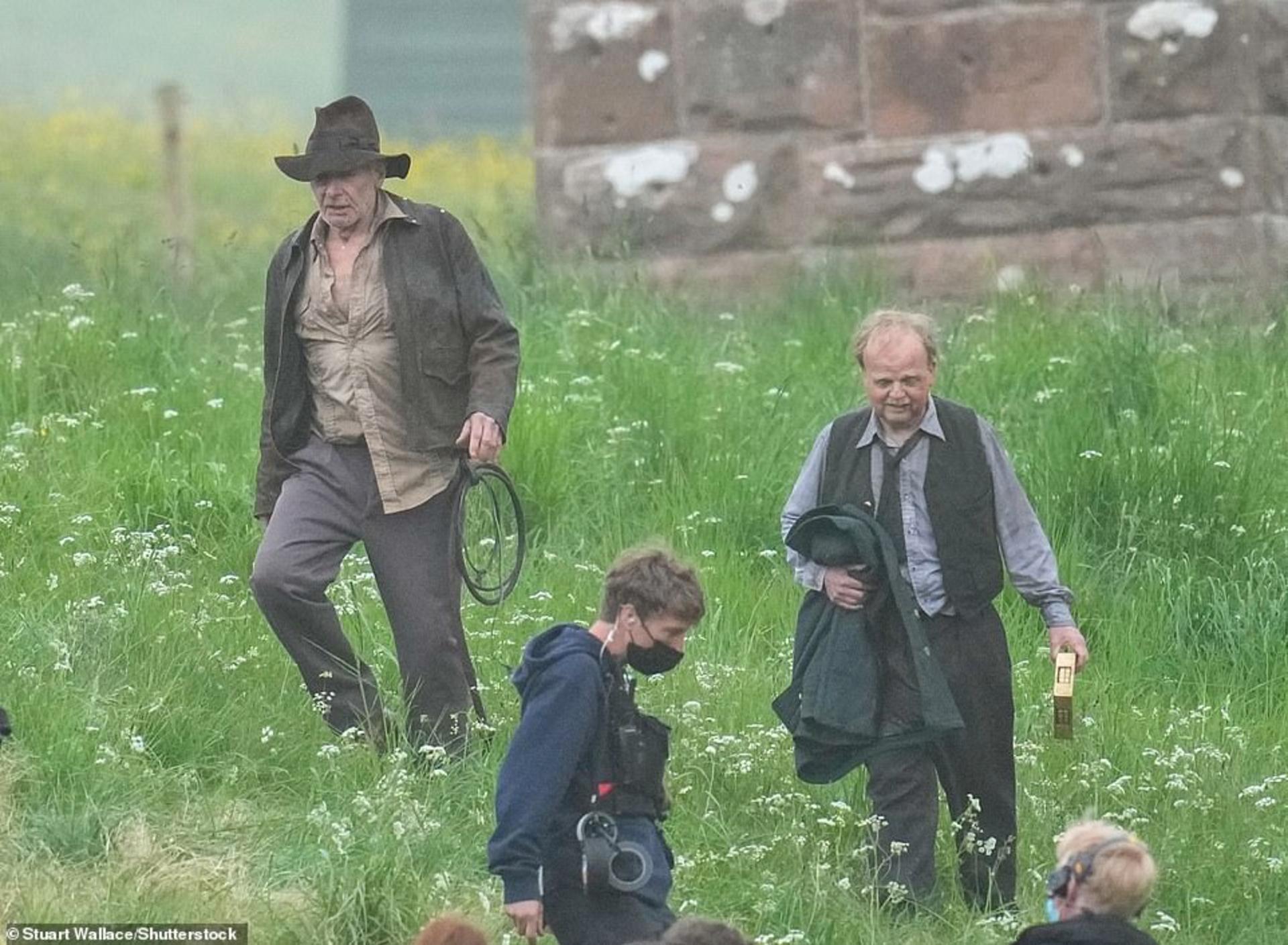 2021-6-harrison-ford-toby-jones-set-indiana-jones-5-06