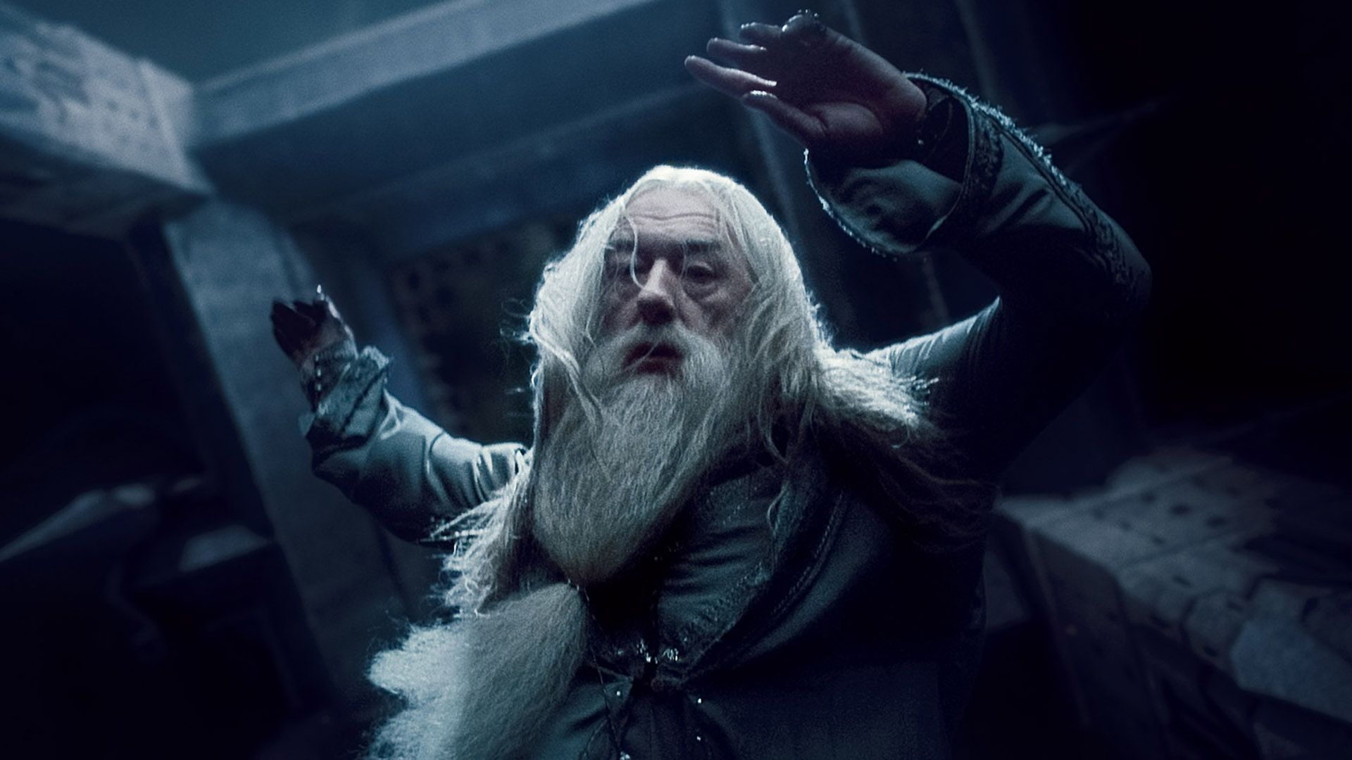 2021-6-micheal-gambon-harry-potter