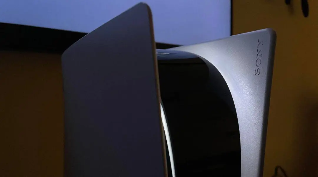 2021-6-sony-playstation-5-1