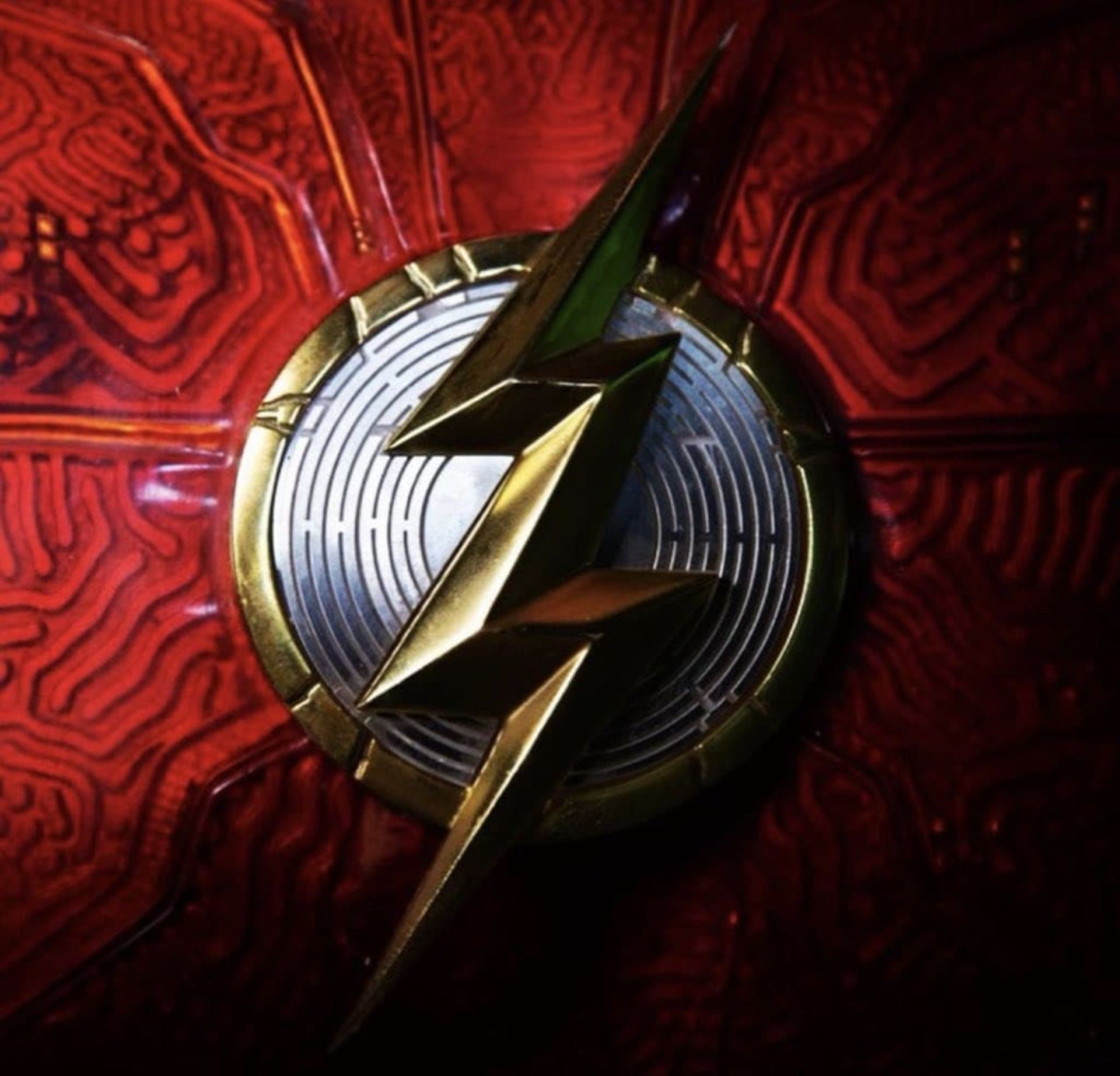 2021-6-the-flash-dc-new-costume-logo-tease