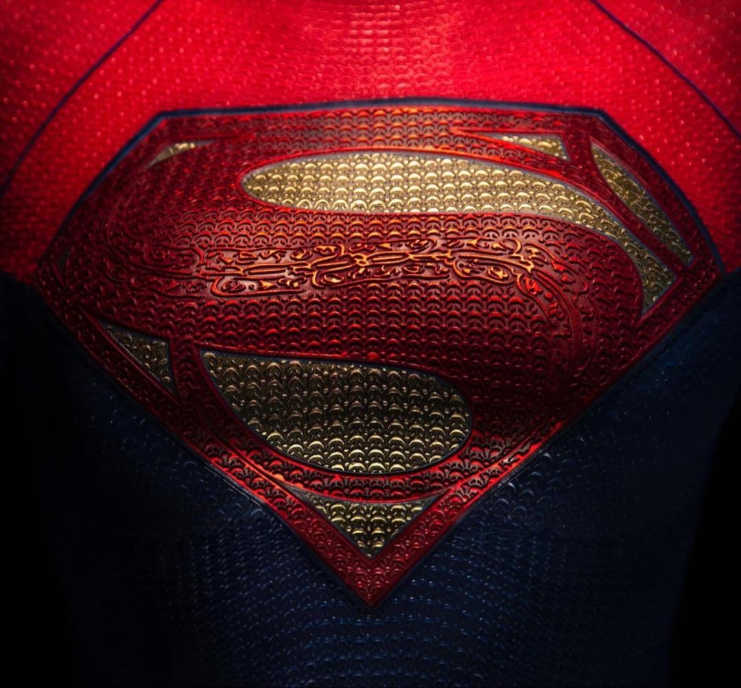 2021-6-the-flash-movie-director-reveals-supergirl-costume
