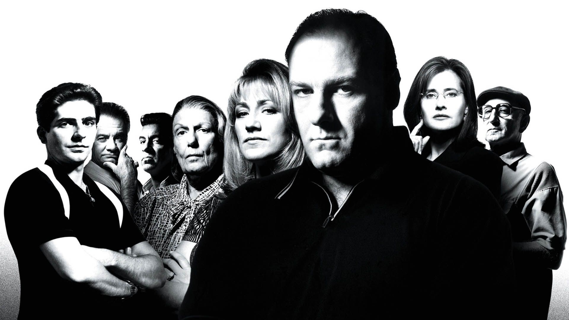 کاور سریال The Sopranos با پس‌زمینه سفید و شخصیت‌های اصلی آن