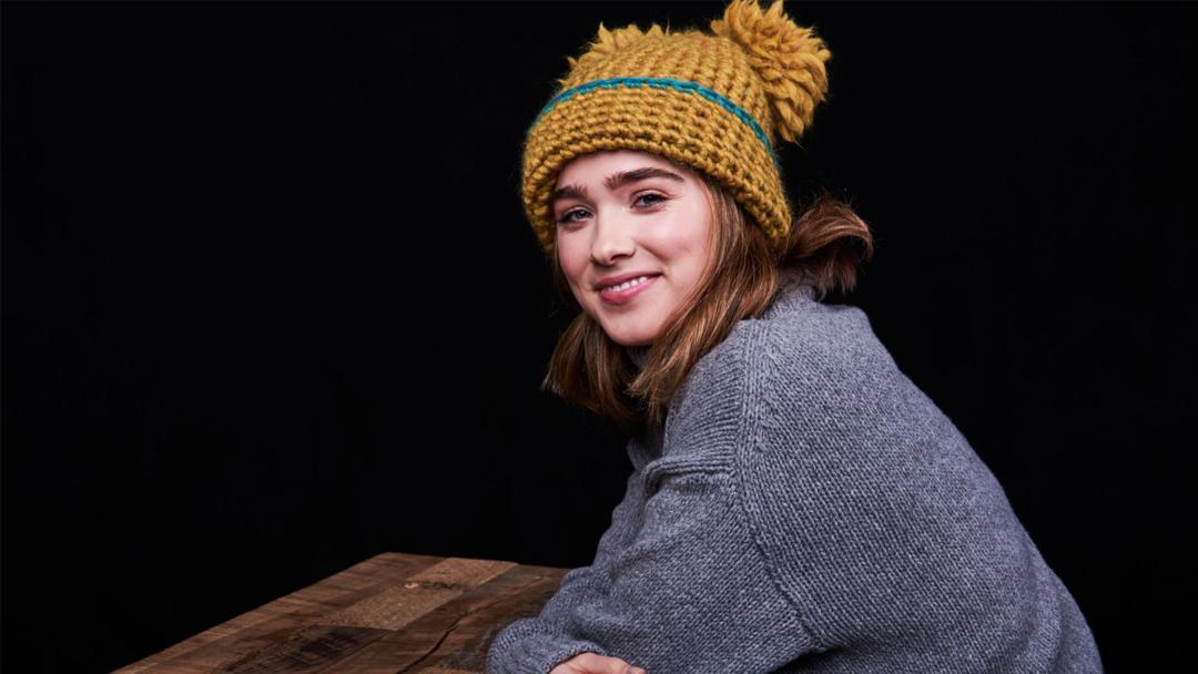 2021-7-haley-lu-richardson-aktrisa-ulybka