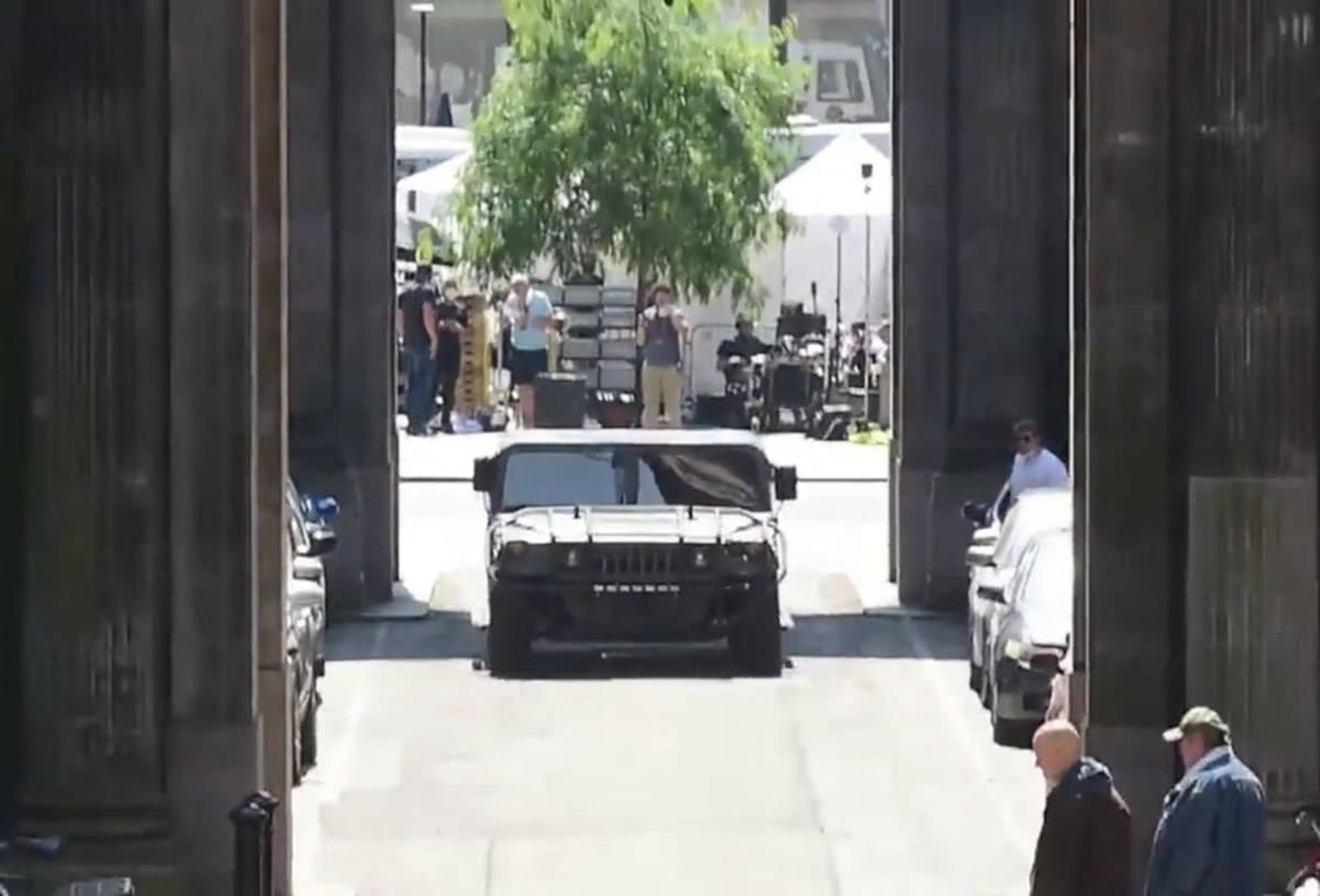 2021-7-possible-first-look-at-ben-affleck-batman-the-flash-05