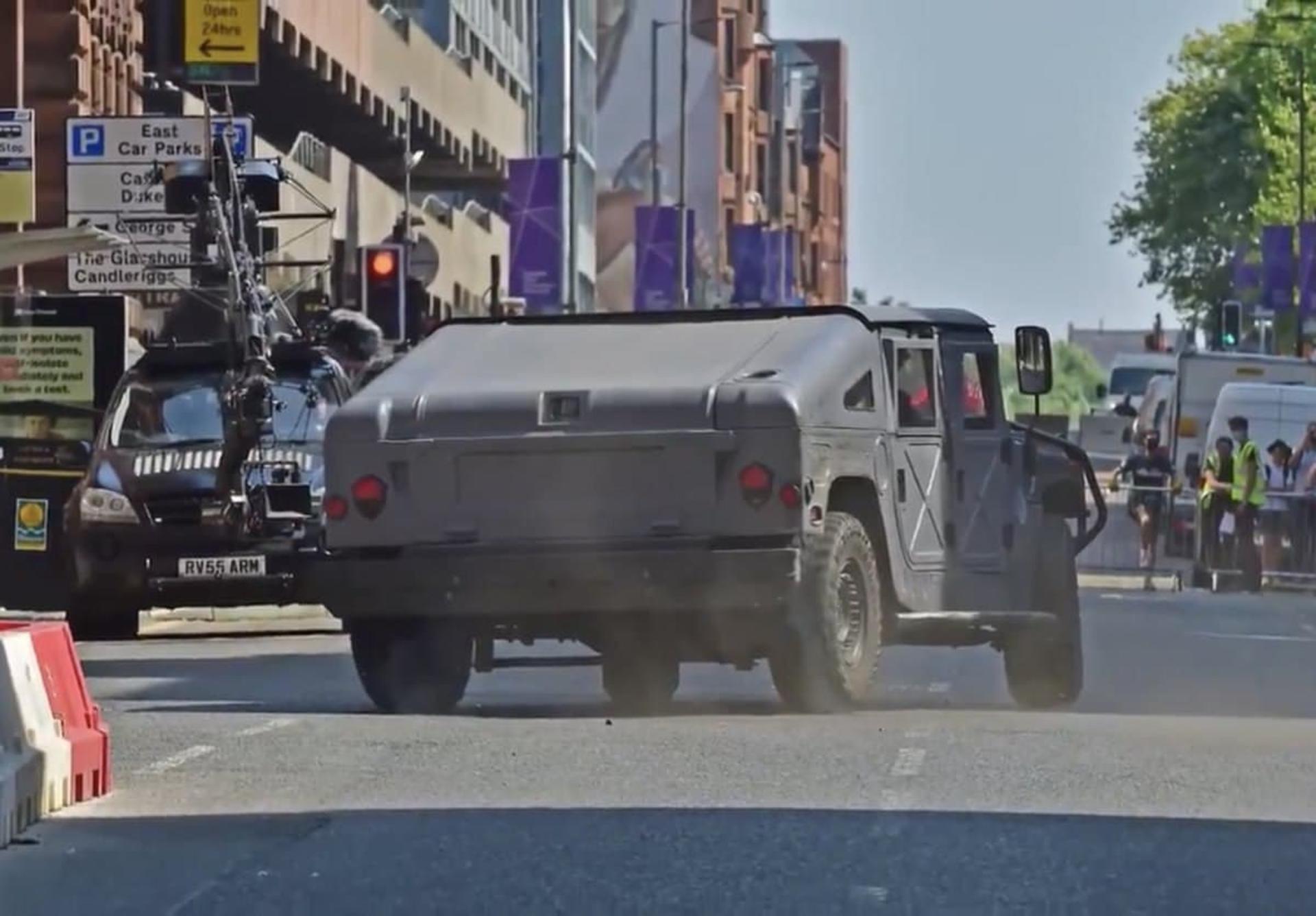 2021-7-possible-first-look-at-ben-affleck-batman-the-flash-08