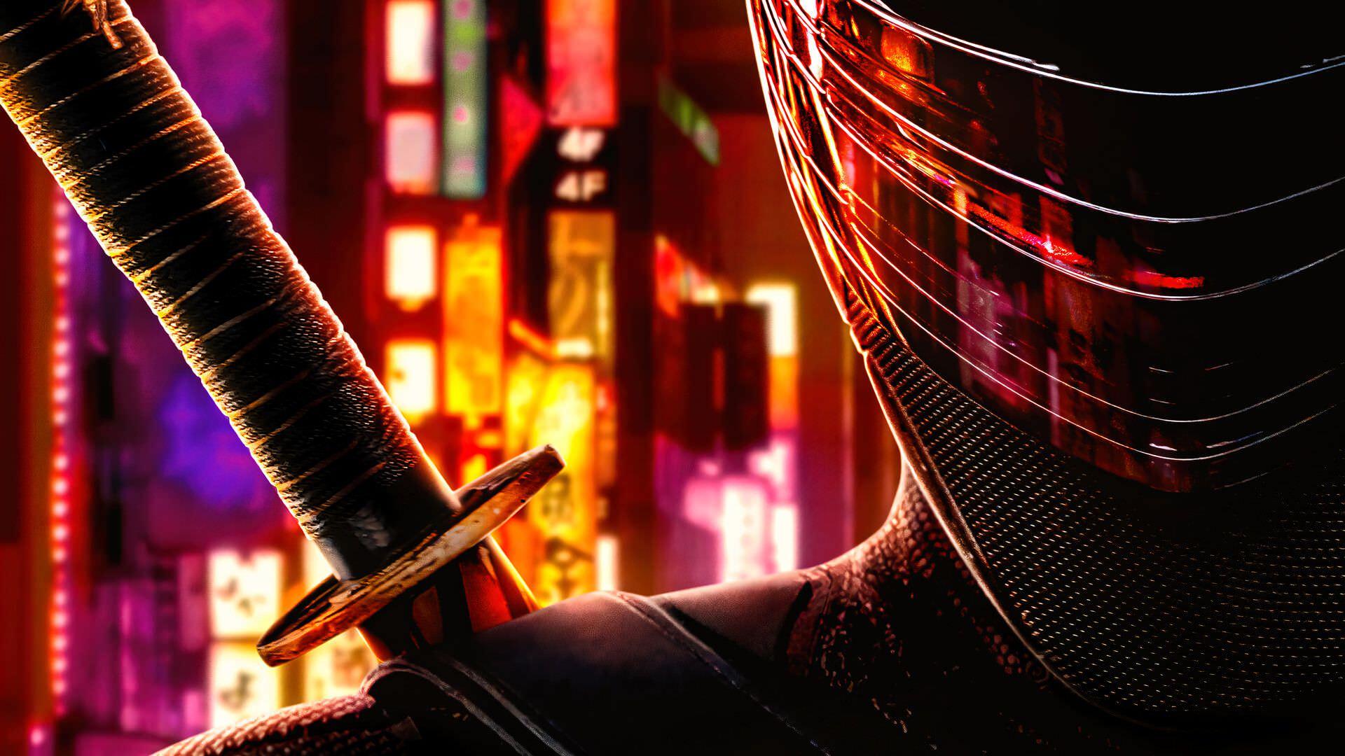 هنری گلدینگ در لباس کامل اسنیک آیز در پوستر فیلم Snake Eyes