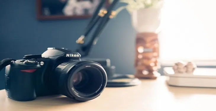 دوربین DSLR برای عکس برداری