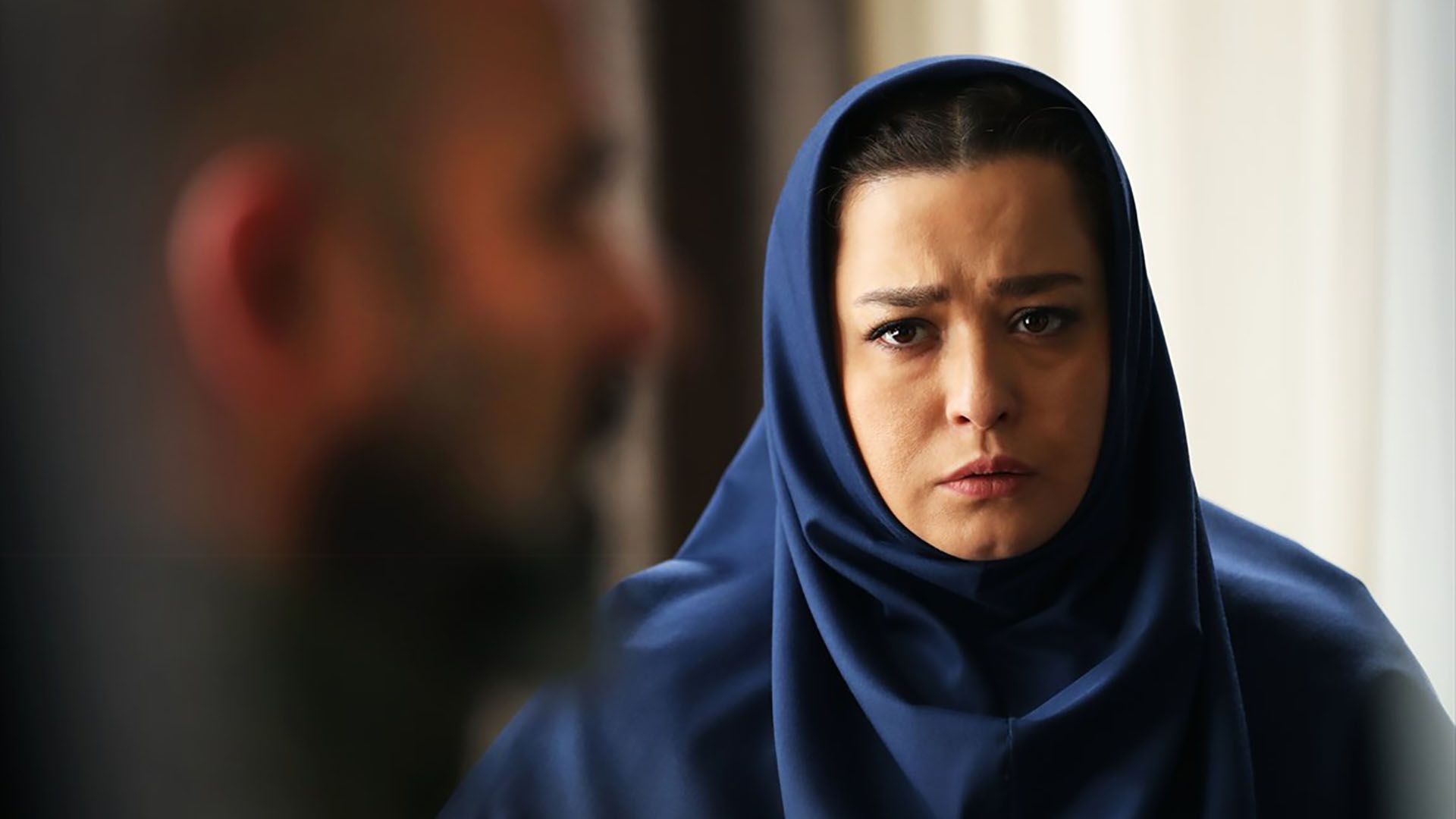 مهراوه شریفی نیا در نمایی از فیلم گورکن