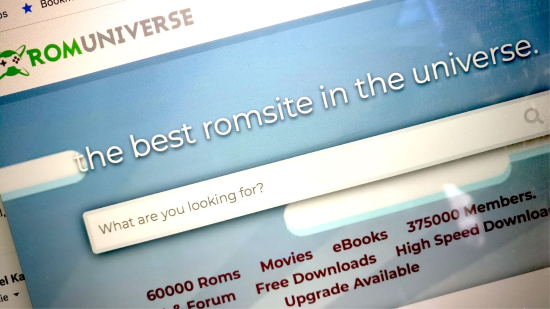 سایت RomUniverse