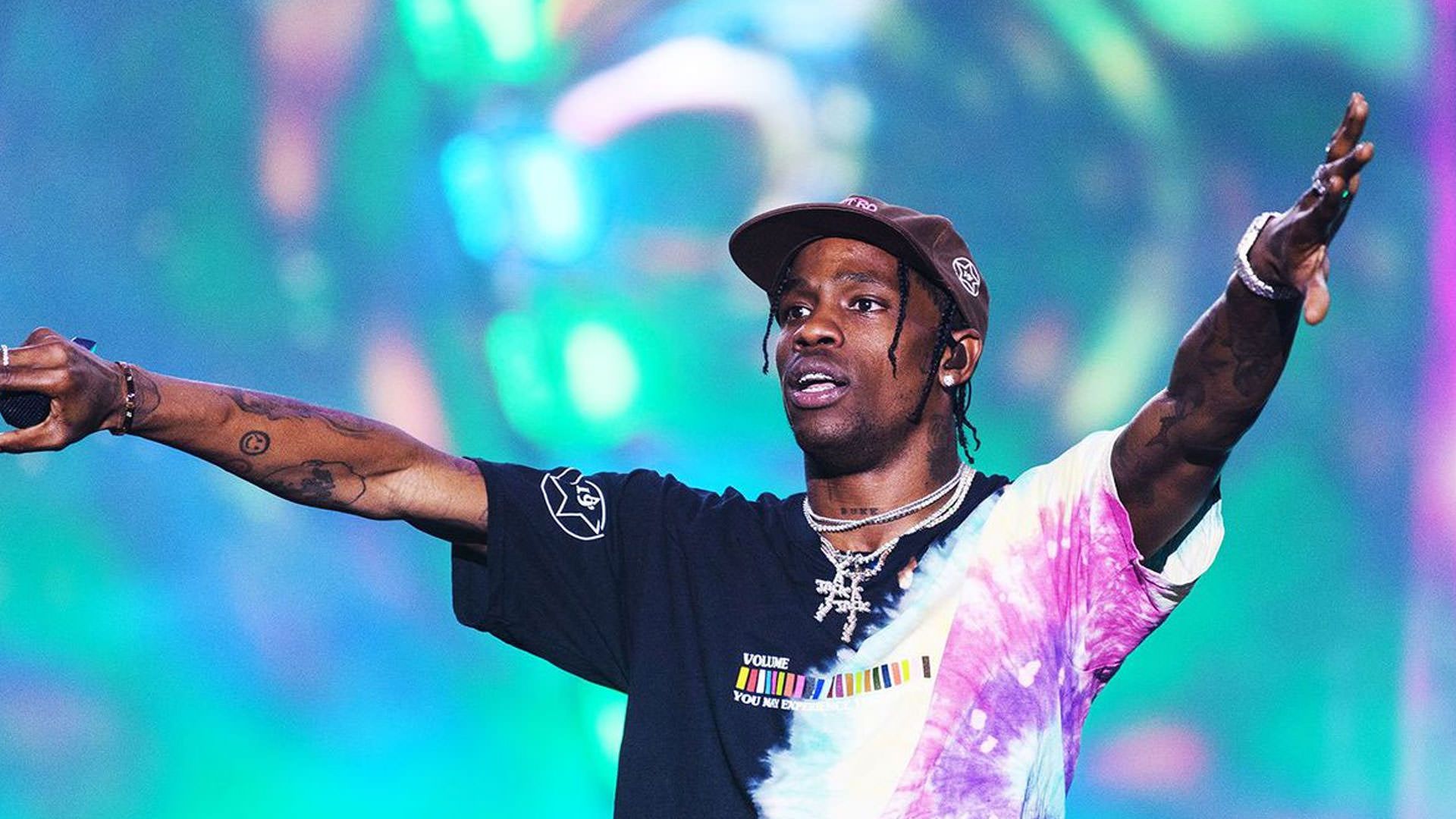 2021-8-travis-scott-concert