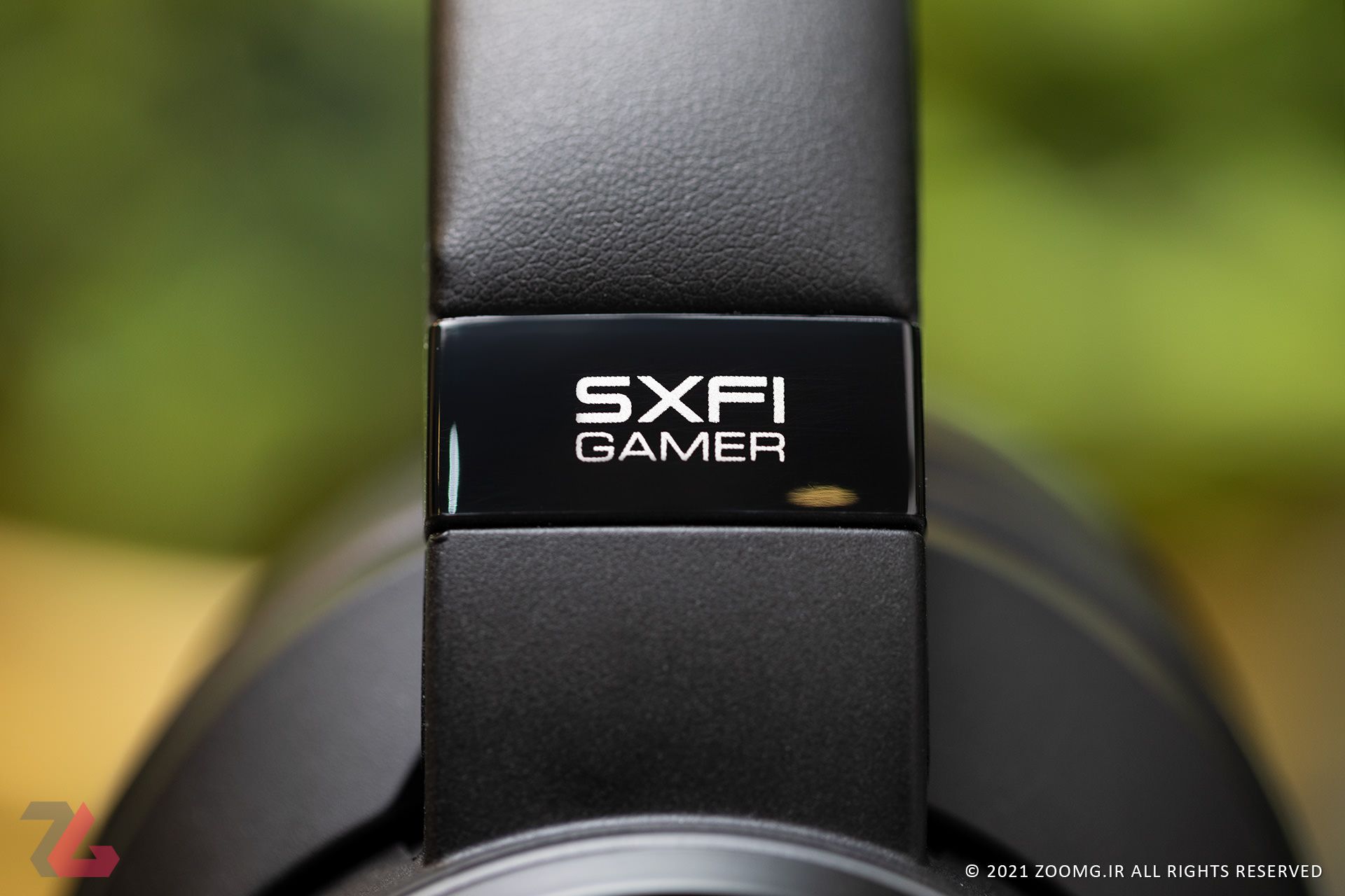 لوگوی حک شده در هدست Creative SXFI Gamer