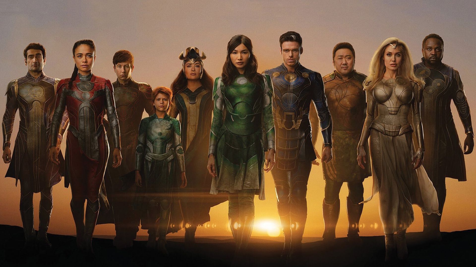 اعضای گروه اترنال در فیلم Eternals  در کاور مجله توتال فیلم
