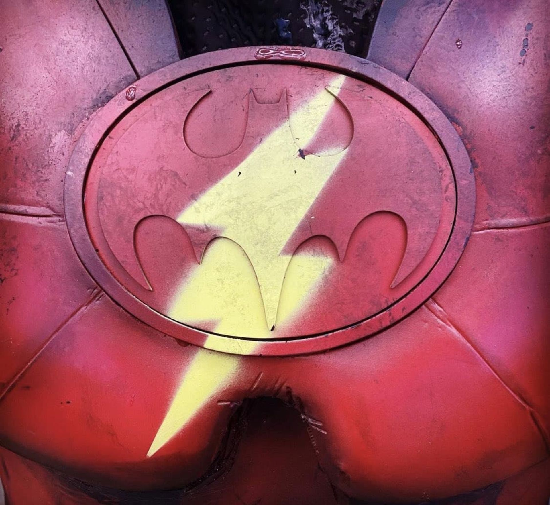 اشاره به همکاری بتمن و فلش در تصویر جدید فیلم The Flash