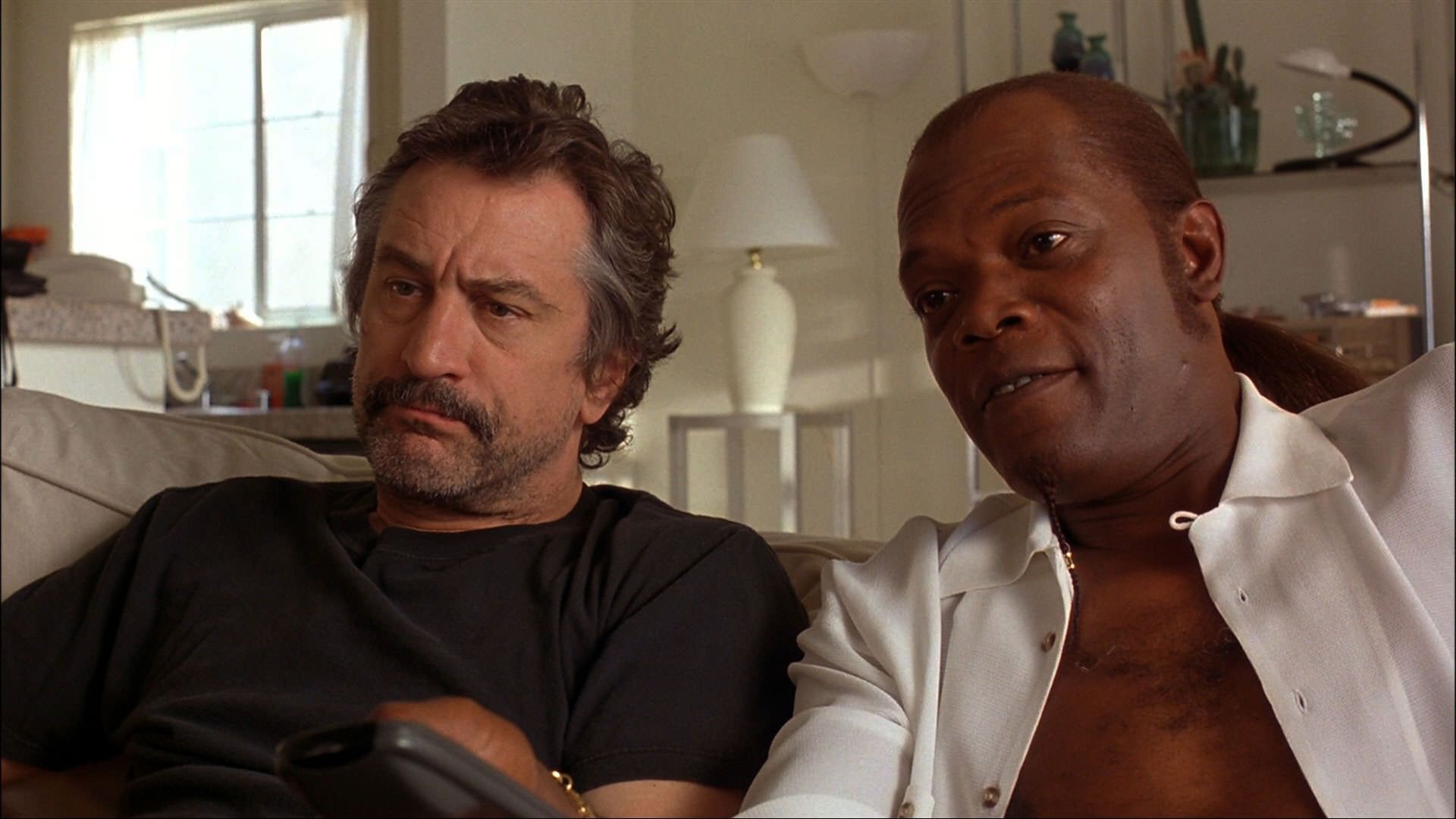 2021-9-robert-deniro-samuel-jackson-jackie-brown