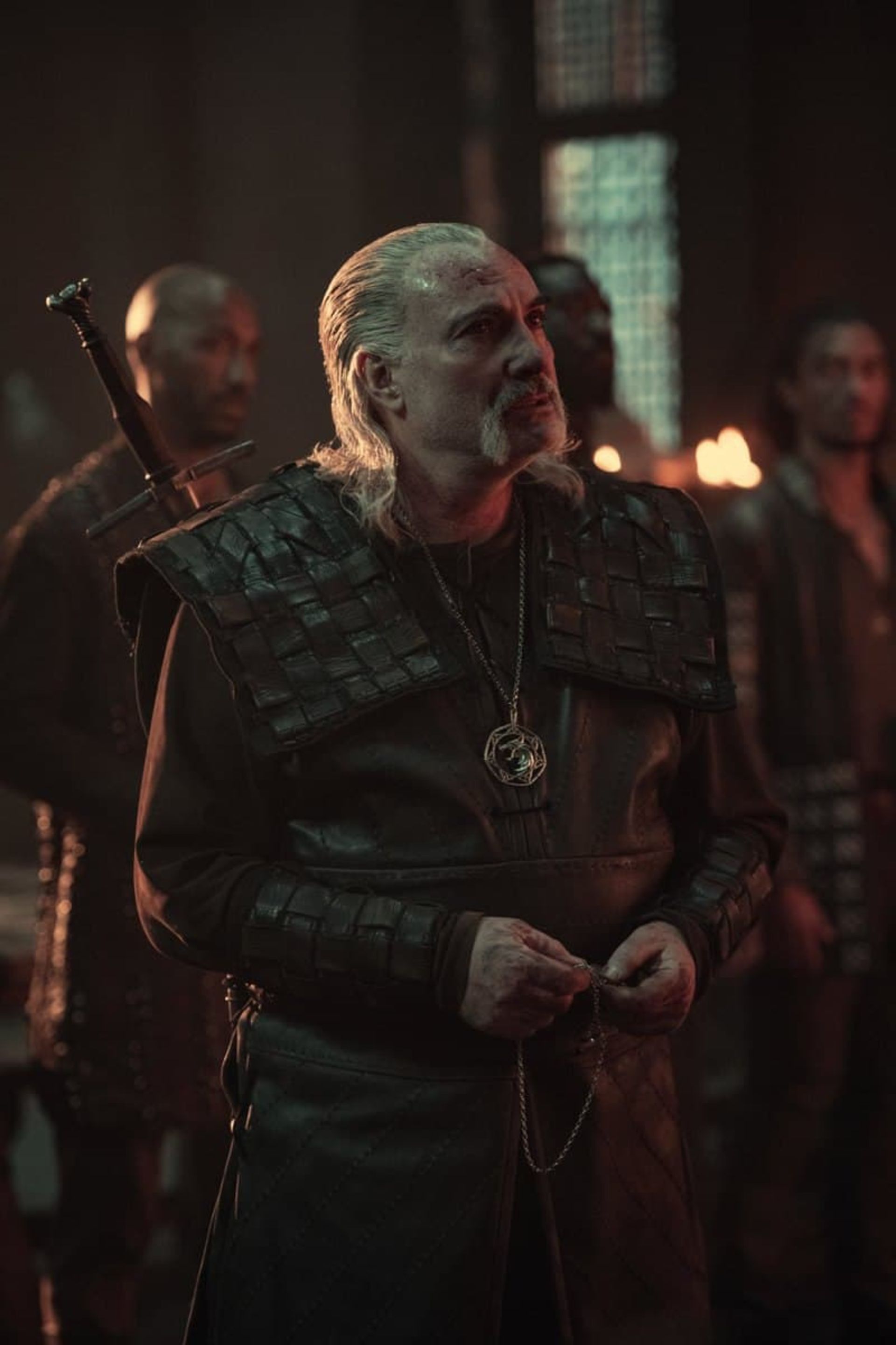 کیم بودنیا در نقش وزمیر در فصل دوم سریال The Witcher