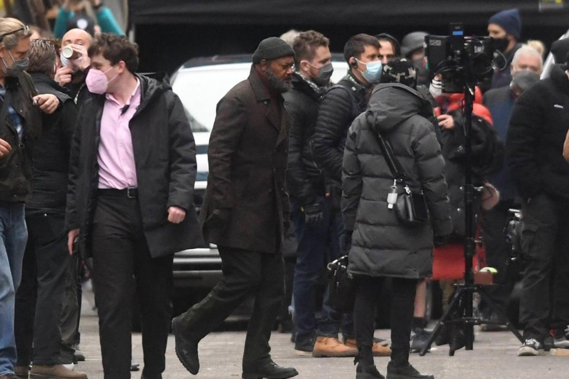 2022-1-secret-invasion-set-photos-reveal-first-look-at-nick-fury-02