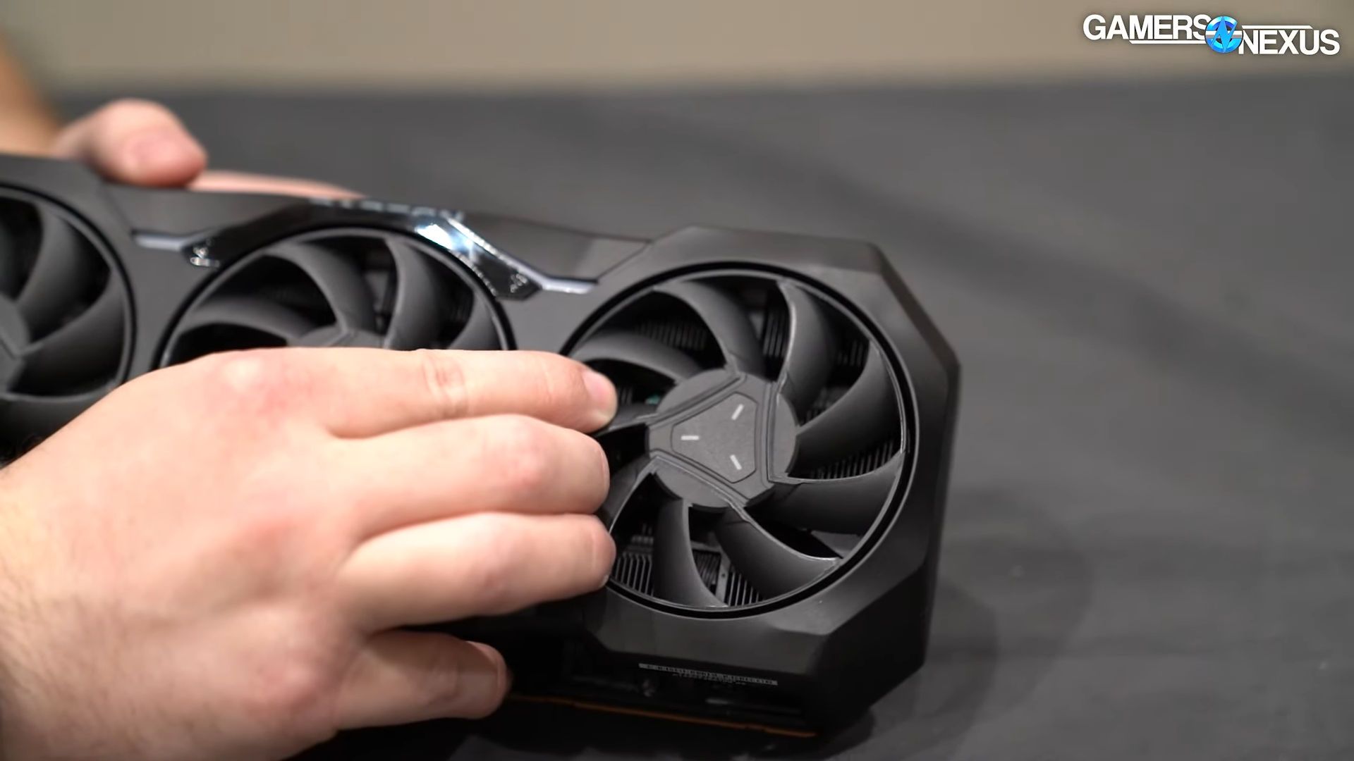 سنسور دمای AMD Radeon RX 7900 XTX