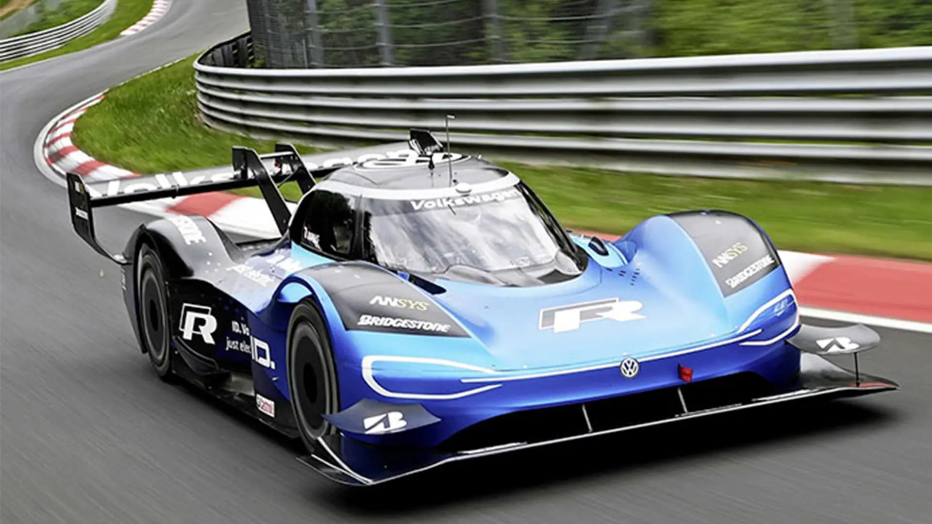 مسابقات نفس‌گیر فیلم Gran Turismo