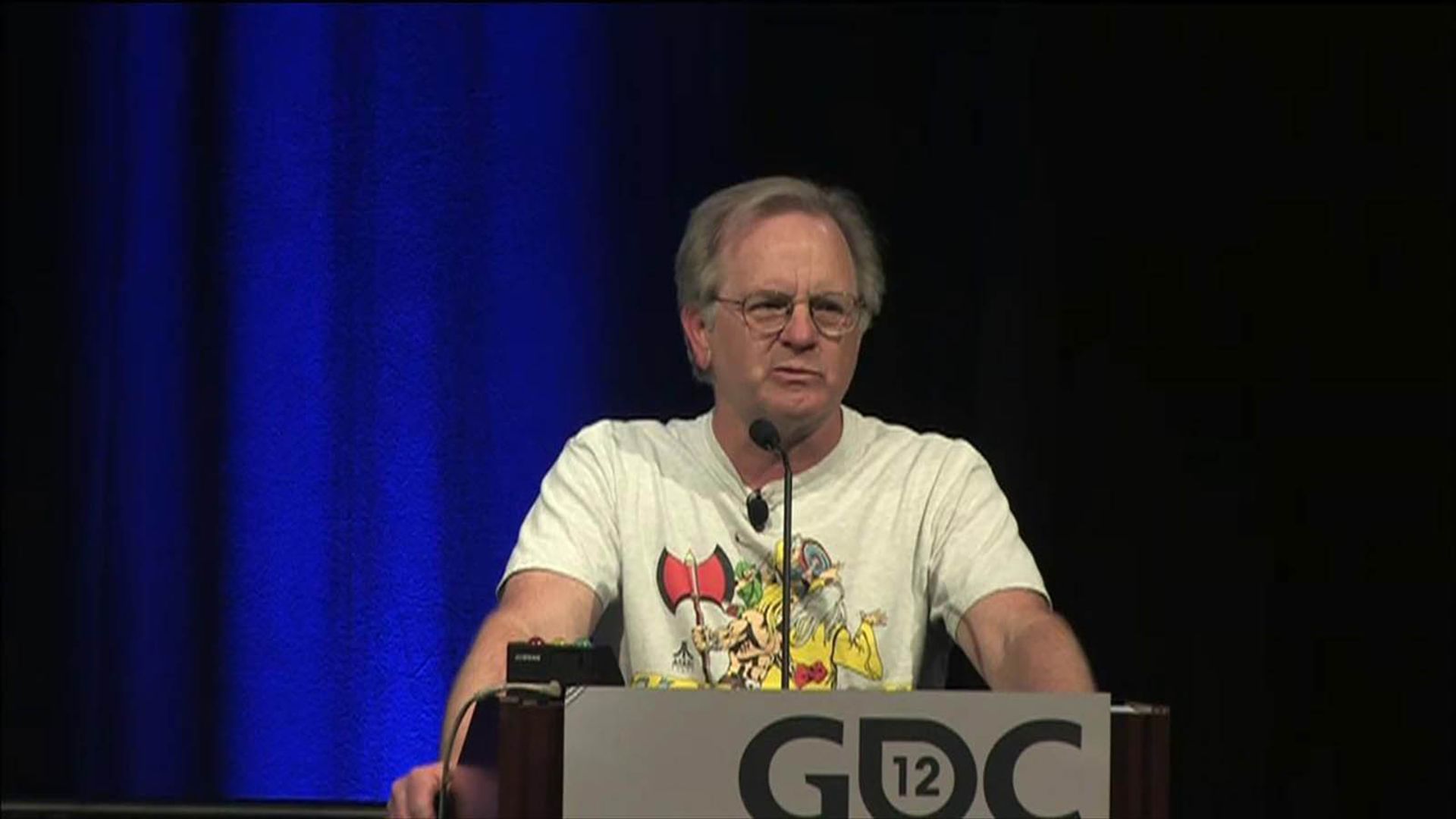 اد لاگ در حال سخنرانی در GDC 2012