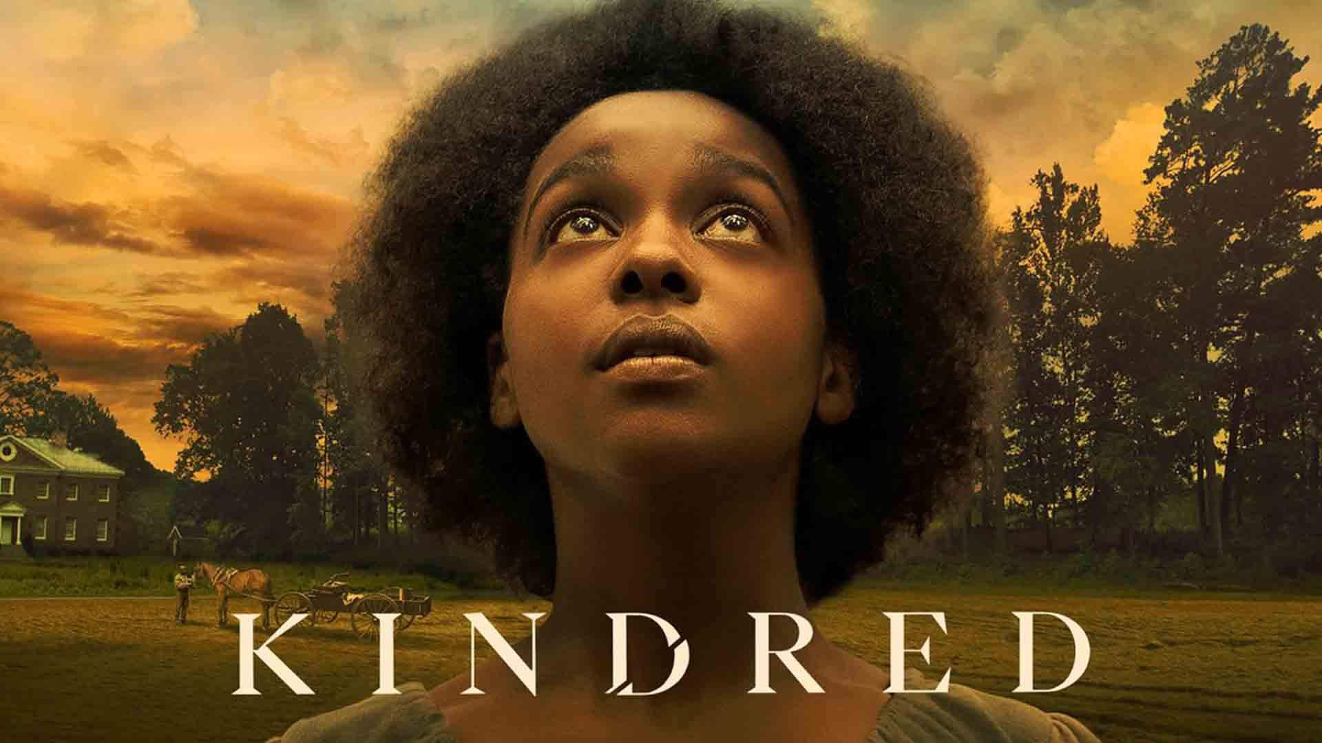 مالوری جانسون در نقش دینا جیمز در سریال Kindred