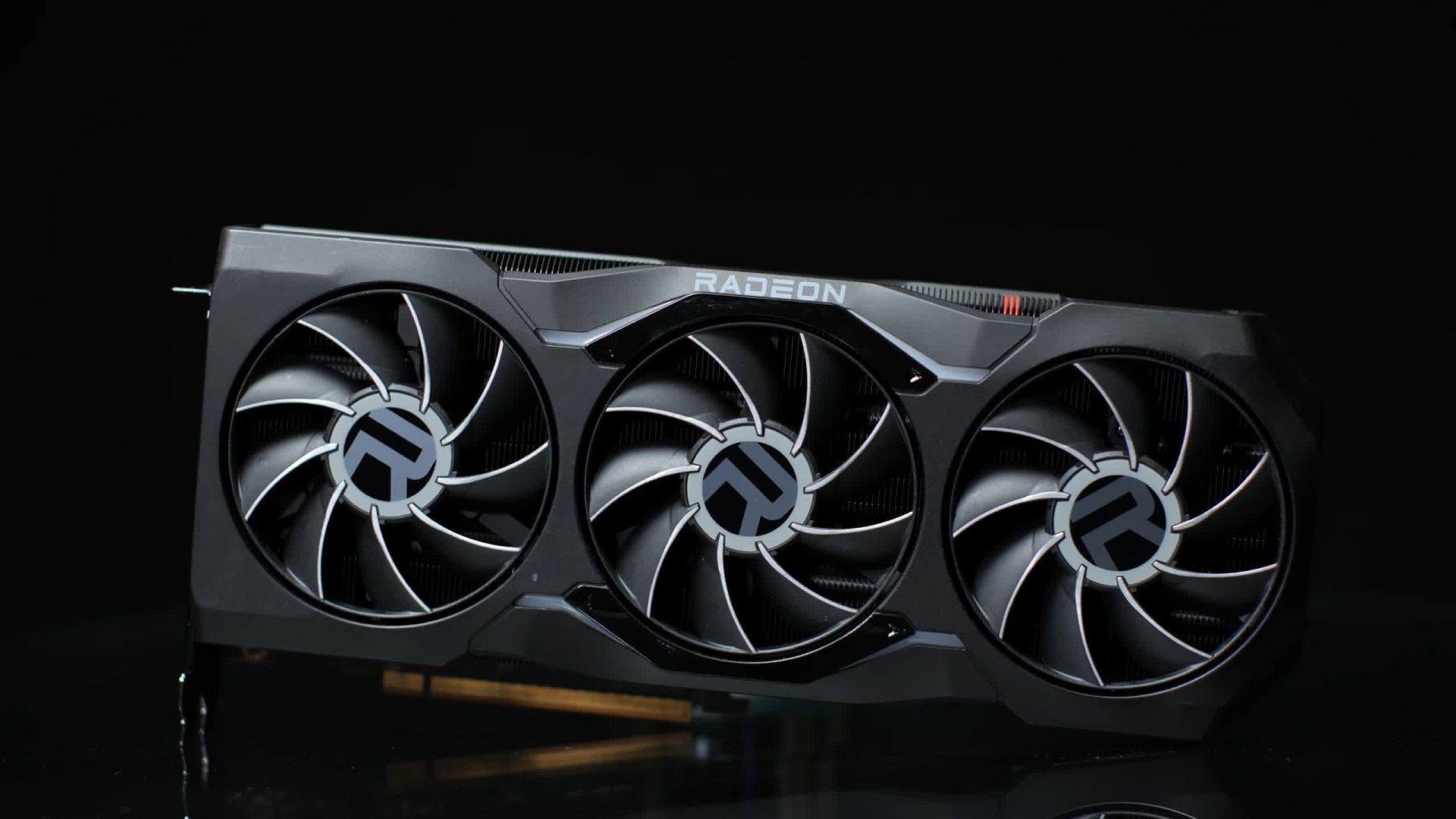 کارت گرافیک رفرنس Radeon RX 7900 XTX