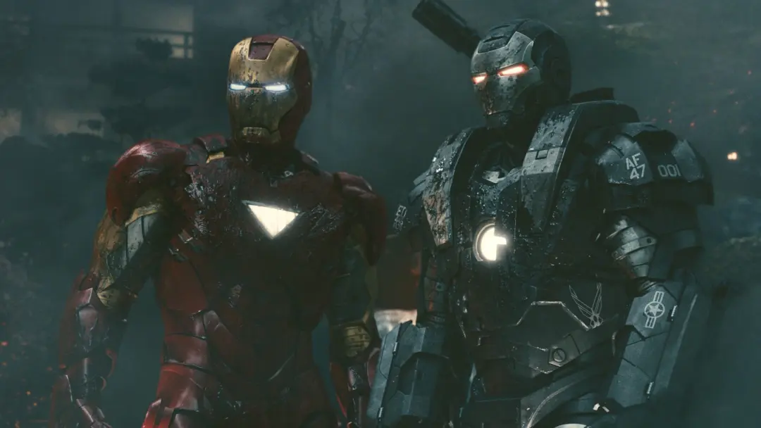 آیرون من و وار ماشین در فیلم Iron Man 2