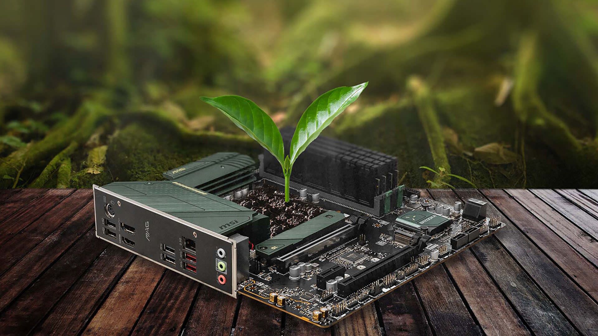 مادربرد MSI روی میز