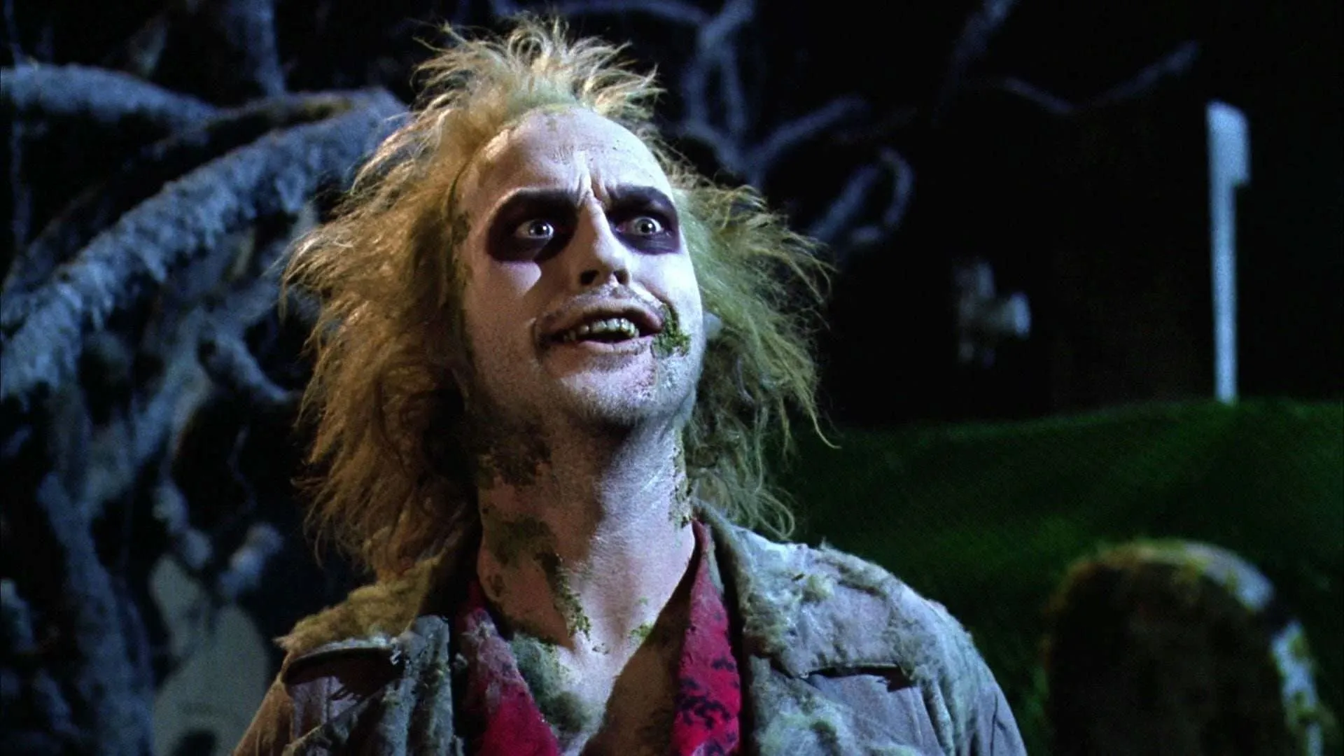 مایکل کیتون در نقش بیتل جوس در فیلم Beetlejuice