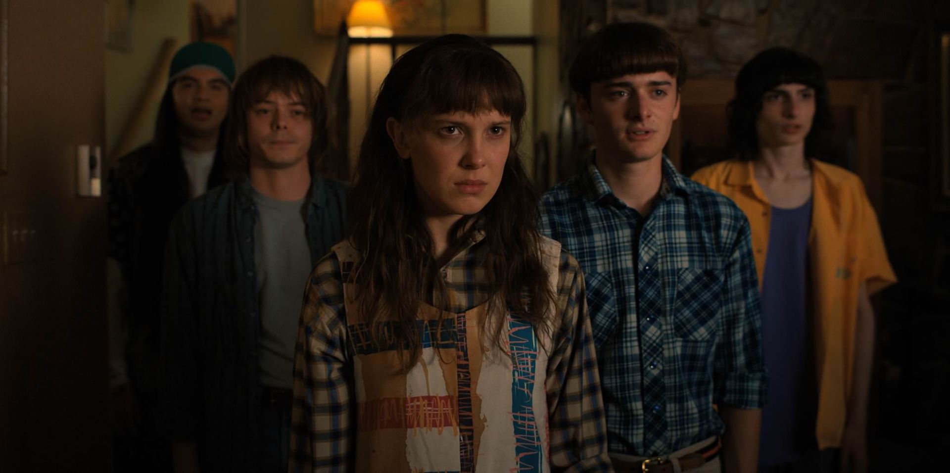 2022-3-stranger-things-season-4-first-images-01