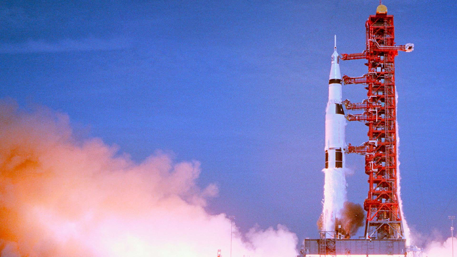 2022-6-apollo-11-review