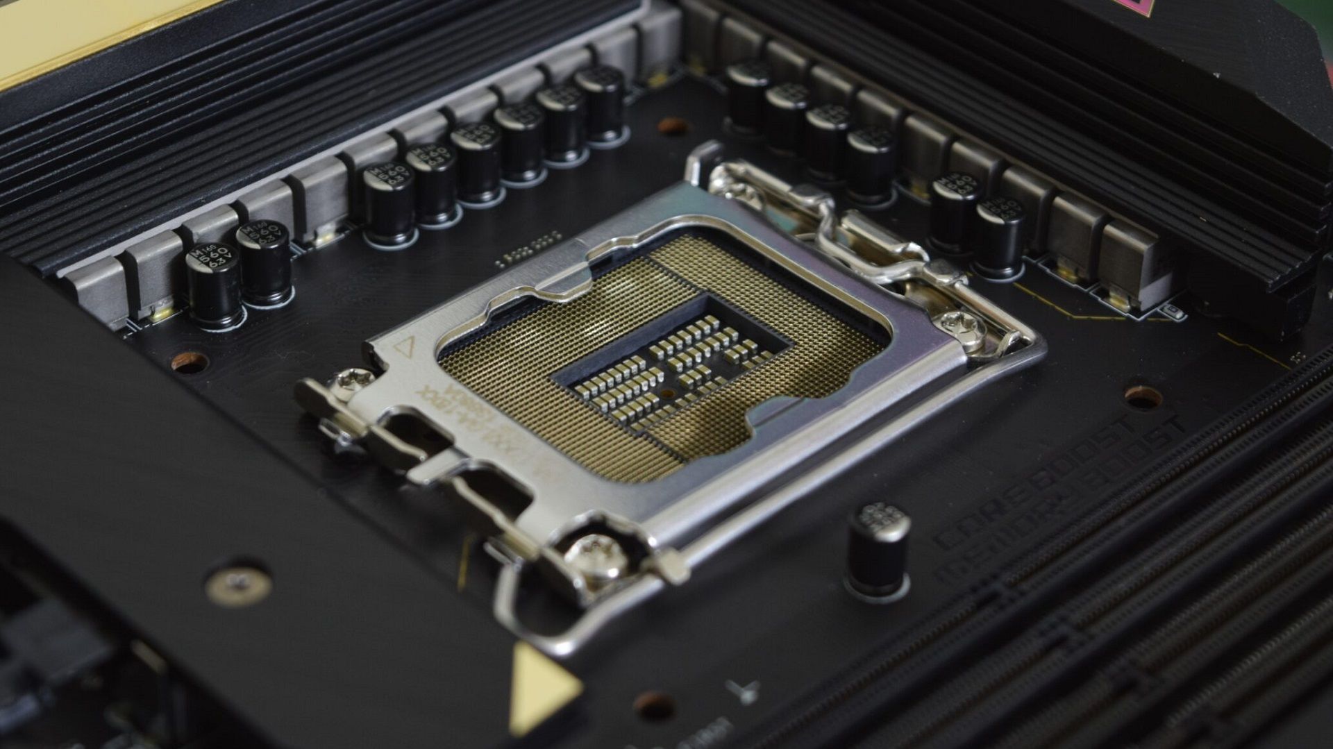 سوکت LGA1700/1800