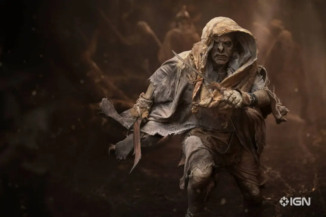 یک اورک در حال فرار کردن در سریال The Lord of the Rings: The Rings of Power