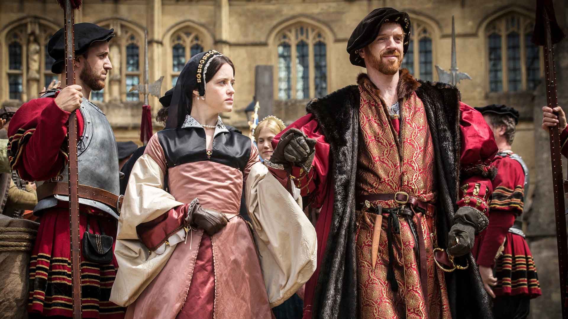 دیمین لوئیس و کلر فوی در سریال Wolf Hall