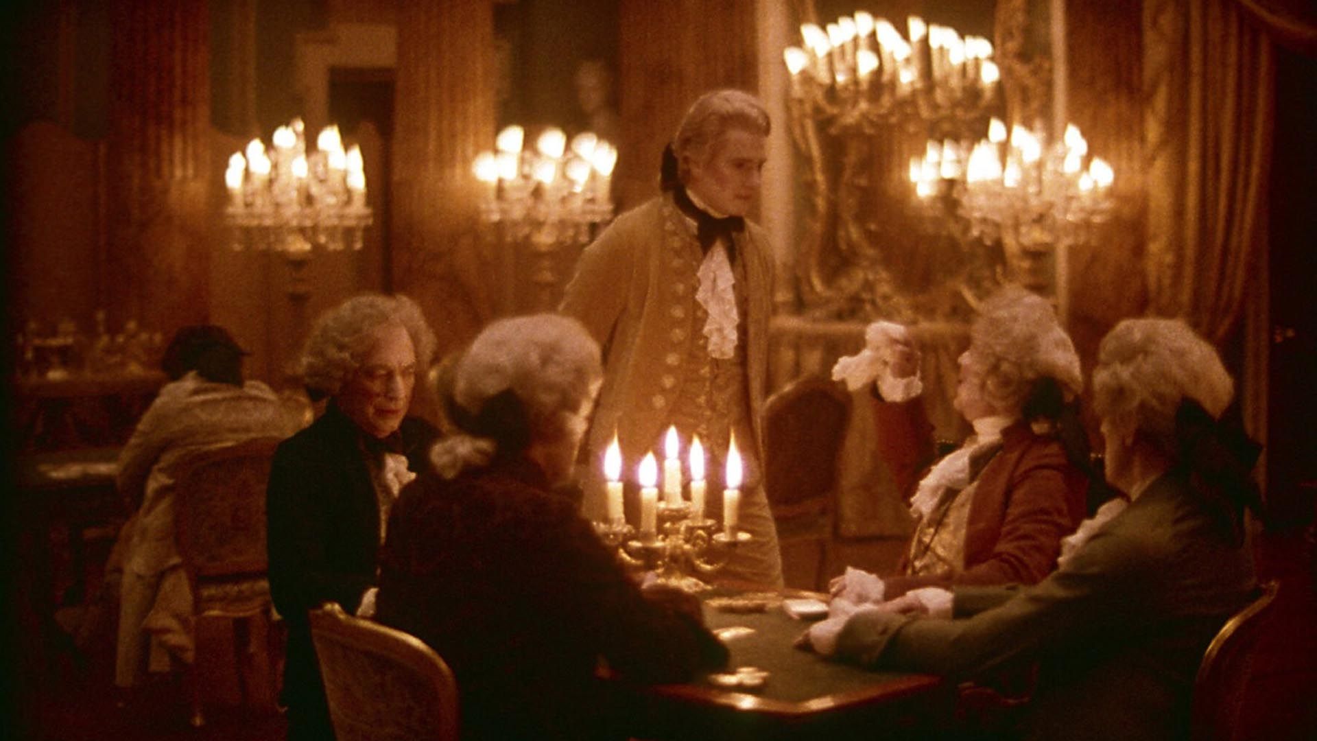 شخصیت‌های مهم فیلم Barry Lyndon در جلسه‌ای پر از شمع روشن