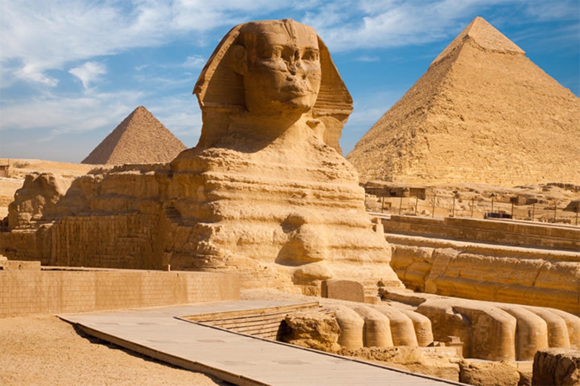 مجسمه ابولهول در اهرام ثلاثه مصر