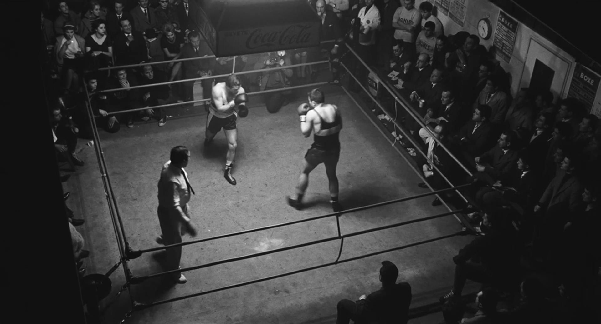 نمایی از رینگ بوکس در فیلم روکو و برادرانش