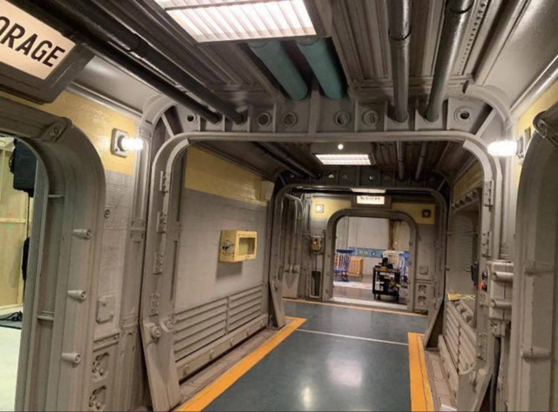 2022-8-leaked-fallout-new-set-images-06