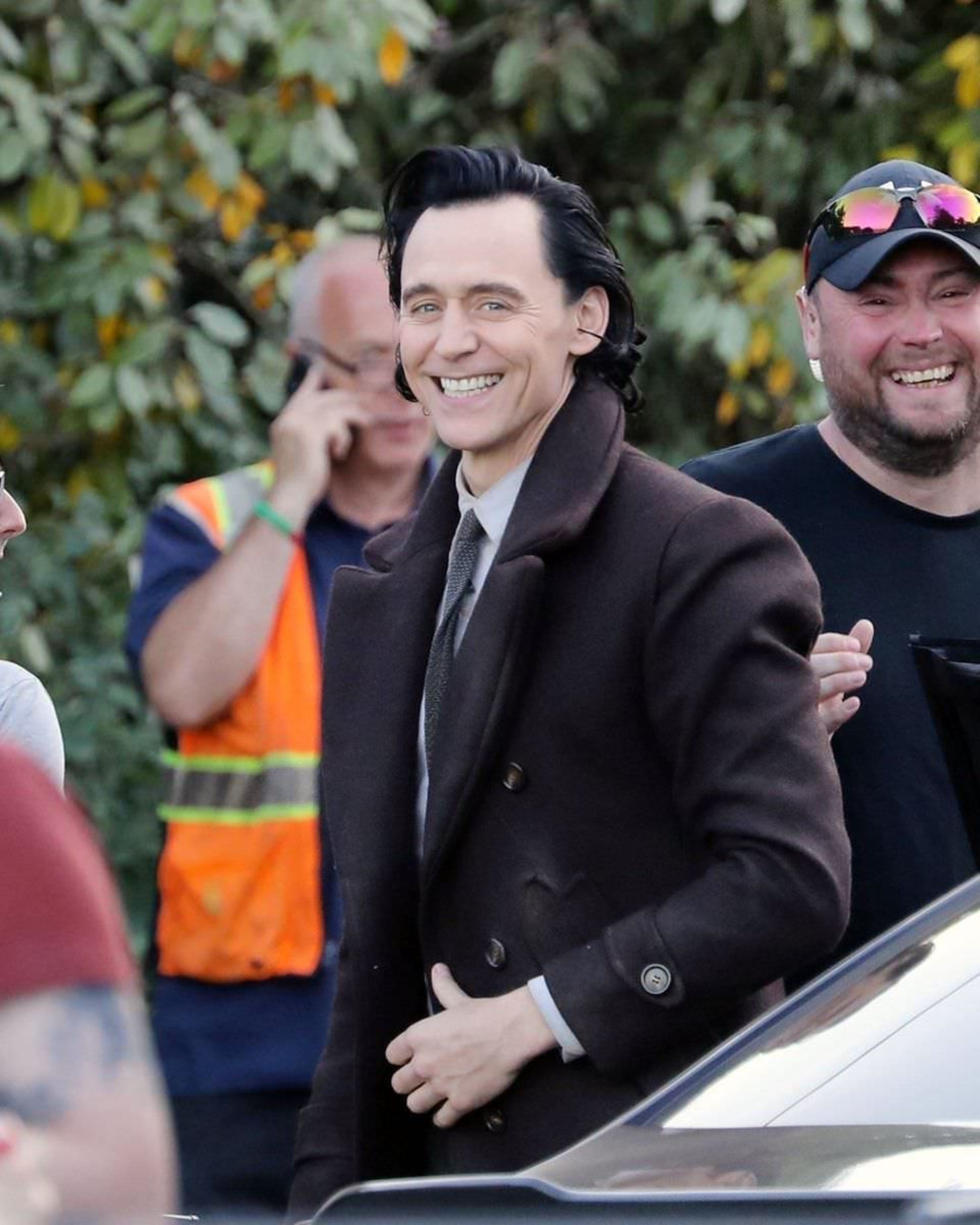 2022-8-loki-season-2-set-photos-see-loki-and-sylvie-reunite-06
