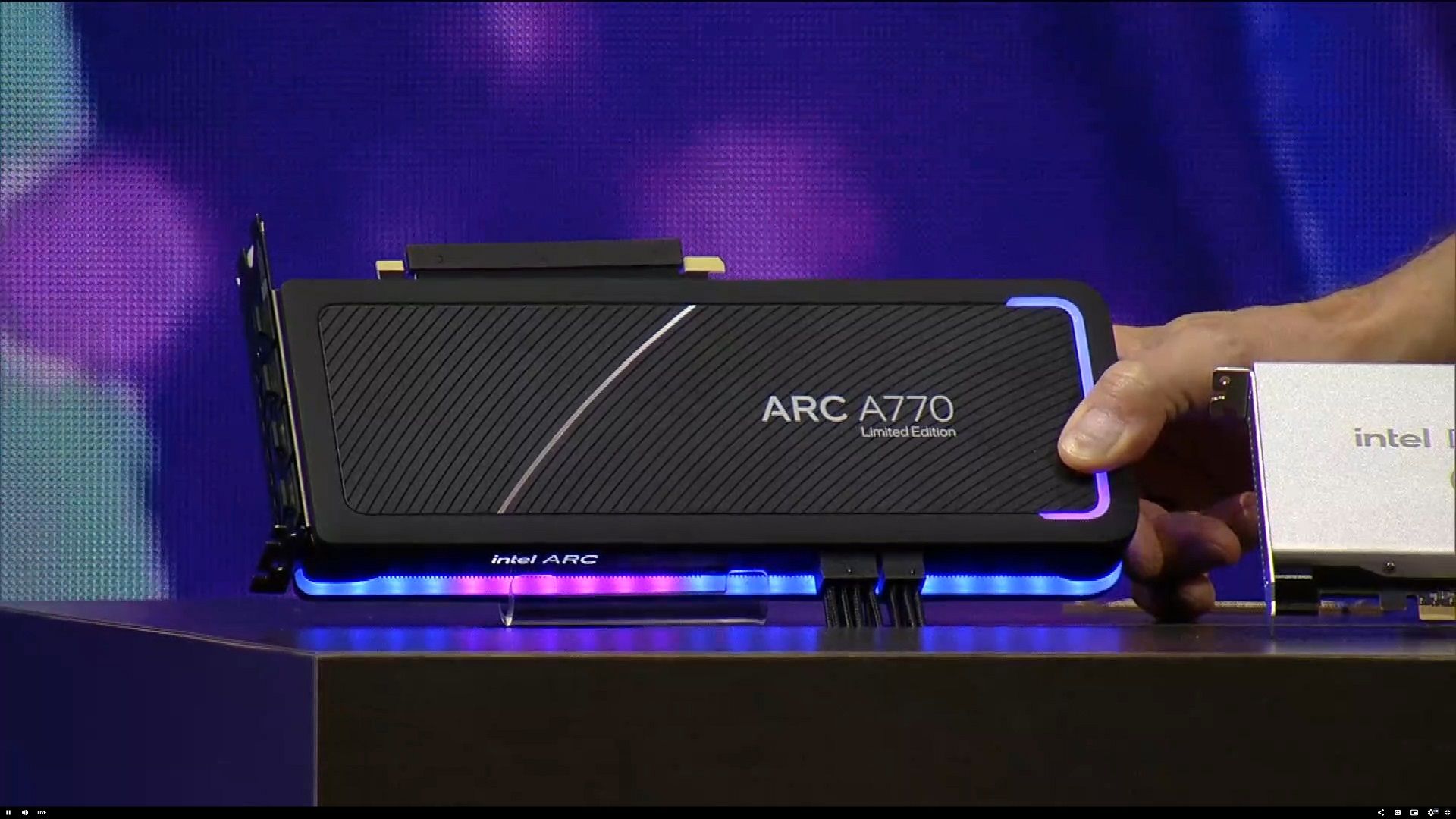 نسخه لیمیتد ادیشن کارت گرافیک Arc A770