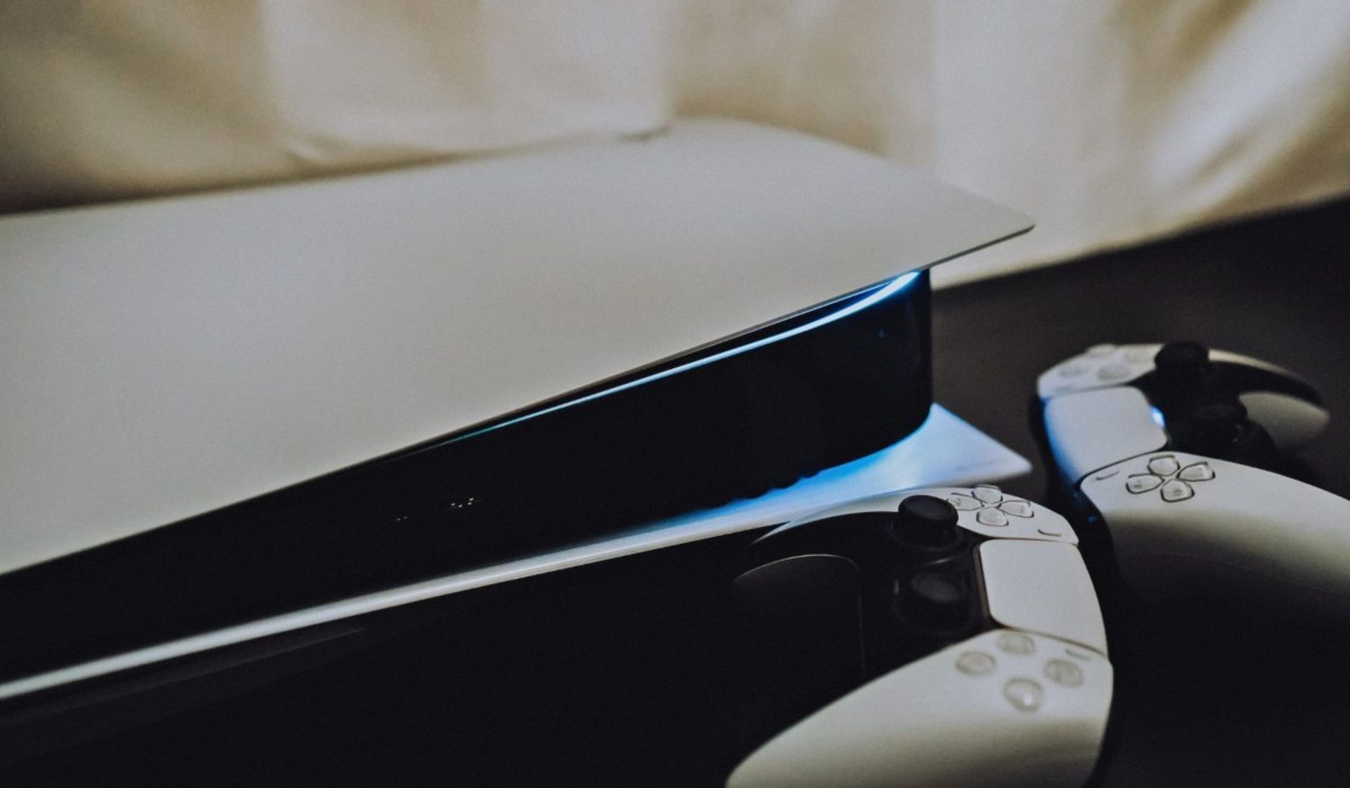 2022-9-nintendo-switch-is-surpassed-by-ps5-as-the-uks-best-selling-console-of-2022