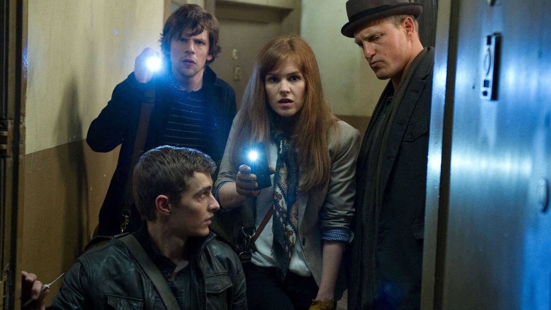 شخصیت های فیلم Now You See Me در حال حل یک پازل