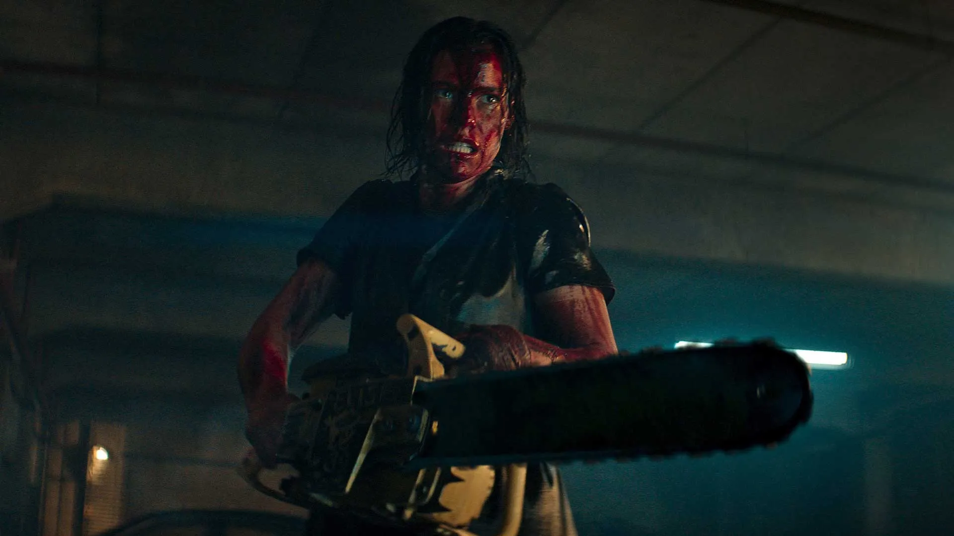 اره برقی در فیلم ترسناک Evil Dead Rise (مرده شریر برمی‌خیزد)، یکی از موردانتظارترین فیلم های سال ۲۰۲۳