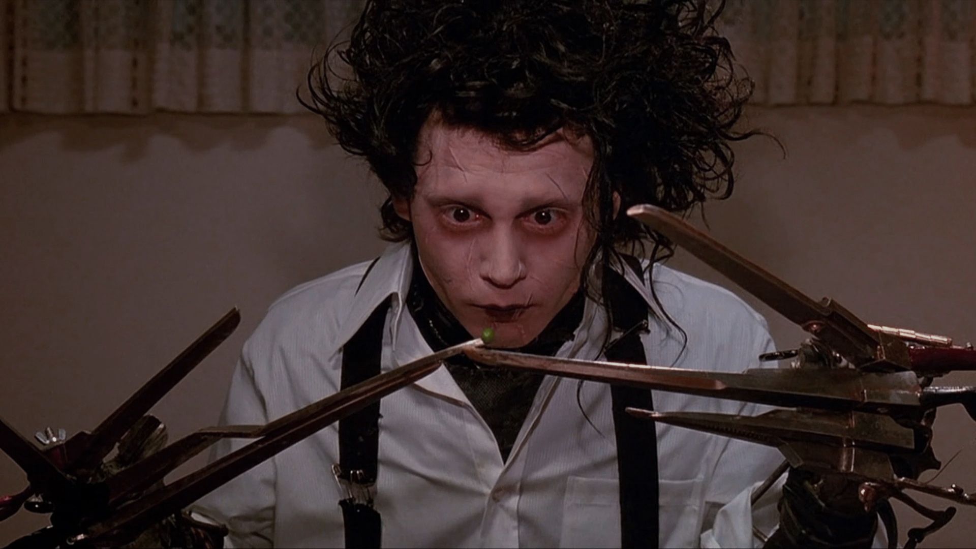 2023-10-edward-scissorhands-review