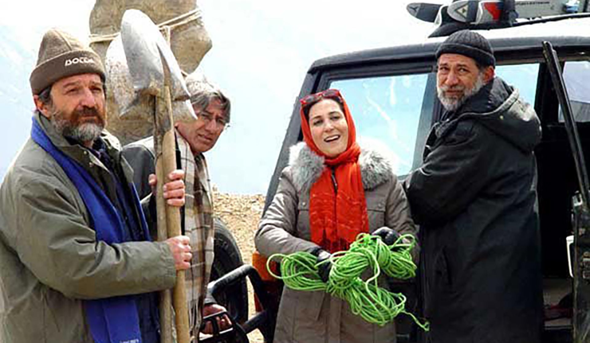 کارگران مشغول کارند