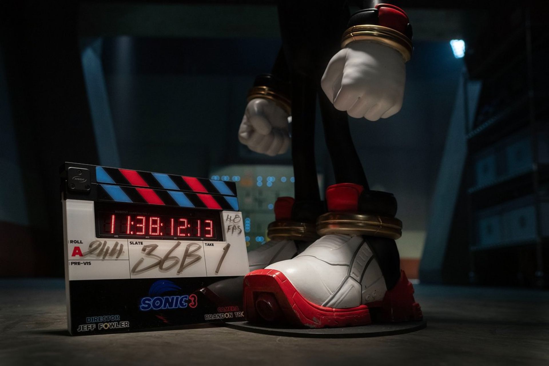 2023-11-sonic-the-hedgehog-3-movie-photo-gives-first-look-at-shadow