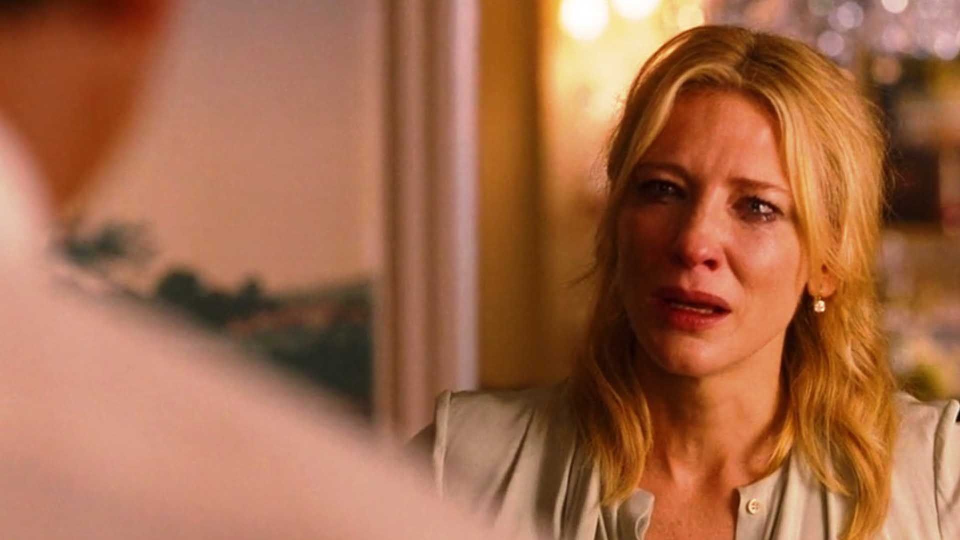 کیت بلانشت در حال گریه کردن در فیلم Blue Jasmine