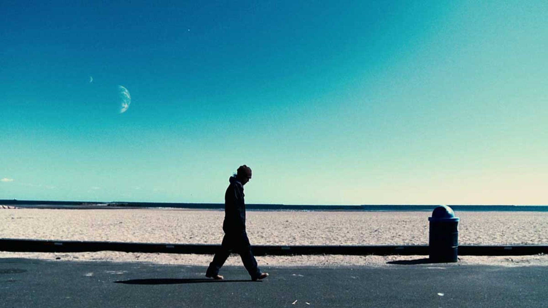 فیلم علمی-تخیلی Another Earth (یک زمین دیگر)