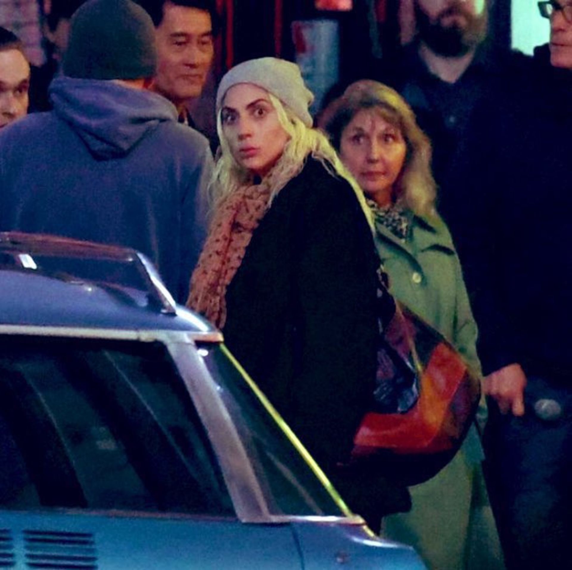 2023-3-joker-folie-a-deux-lady-gaga-harley-quinn-features-in-new-set-photos-04