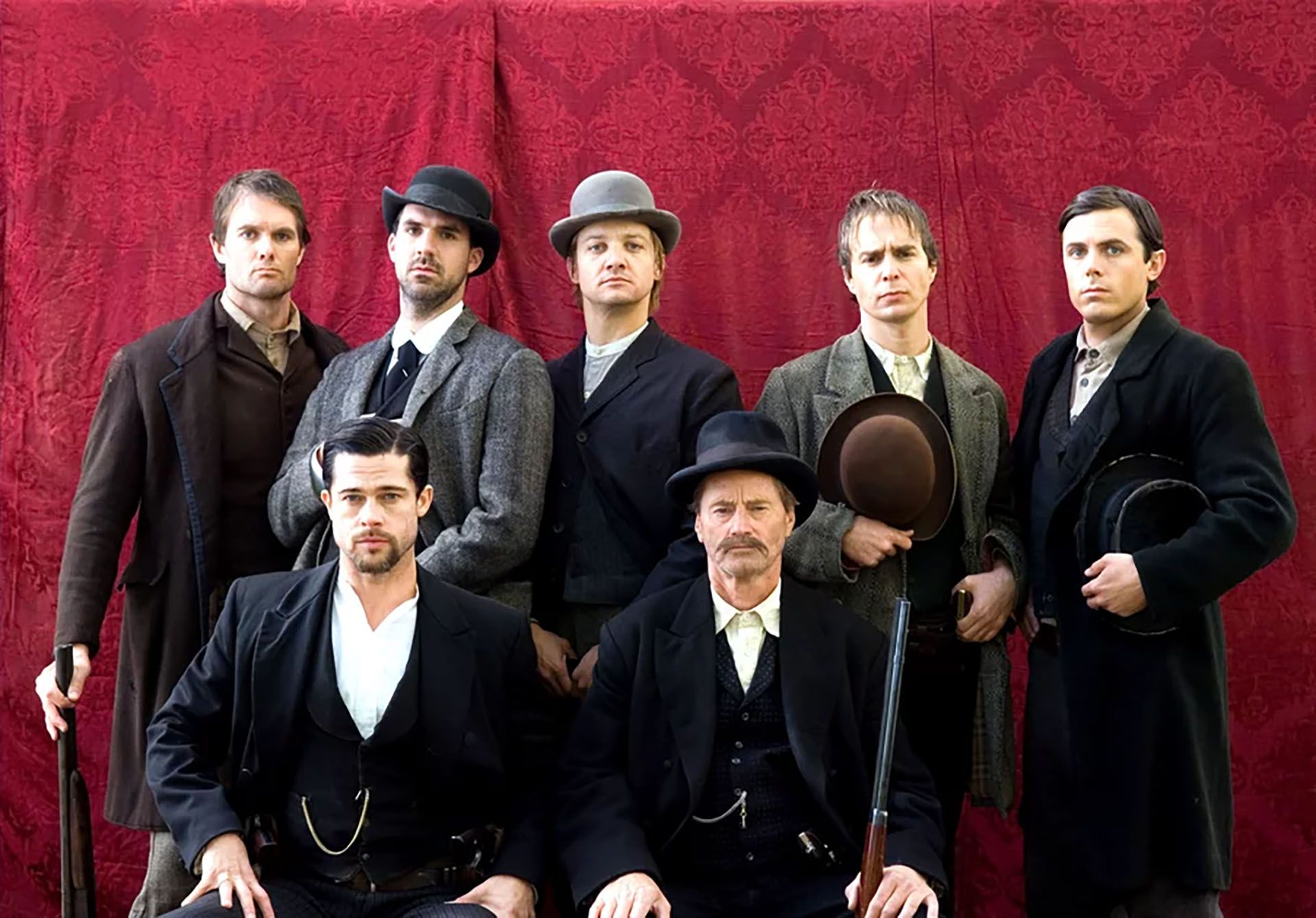 پوستری از تمام شخصیت‌های فیلم وسترن و حماسی The Assassination of Jesse James by the Coward Robert با حضور برادران جیمز